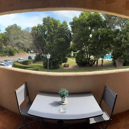 With Balcony - 250 M From The アパート Saint-Raphaël