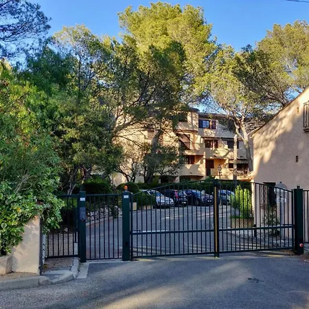 With Balcony - 250 M From The Saint-Raphael (Var)