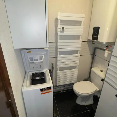 With Balcony -250 M From The Apartamento Saint-Raphaël