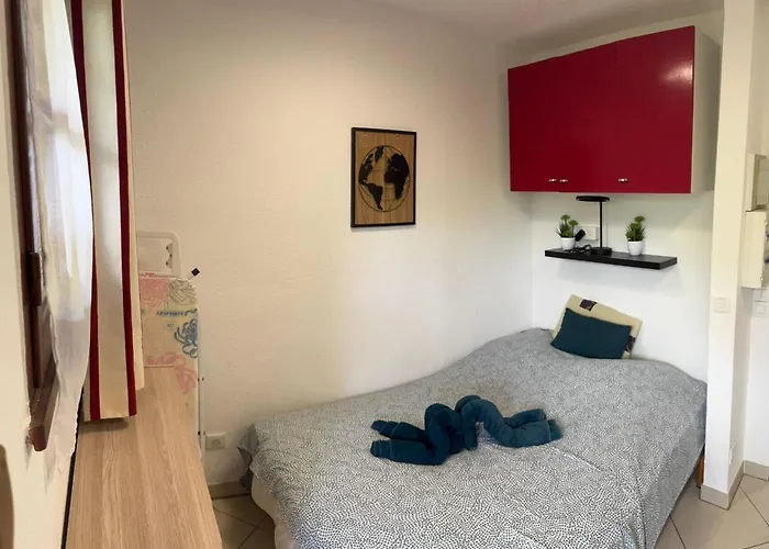 With Balcony -250 M From The Apartamento